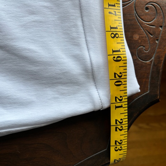 Counterparts White Plus Capris - Picture 6 of 7